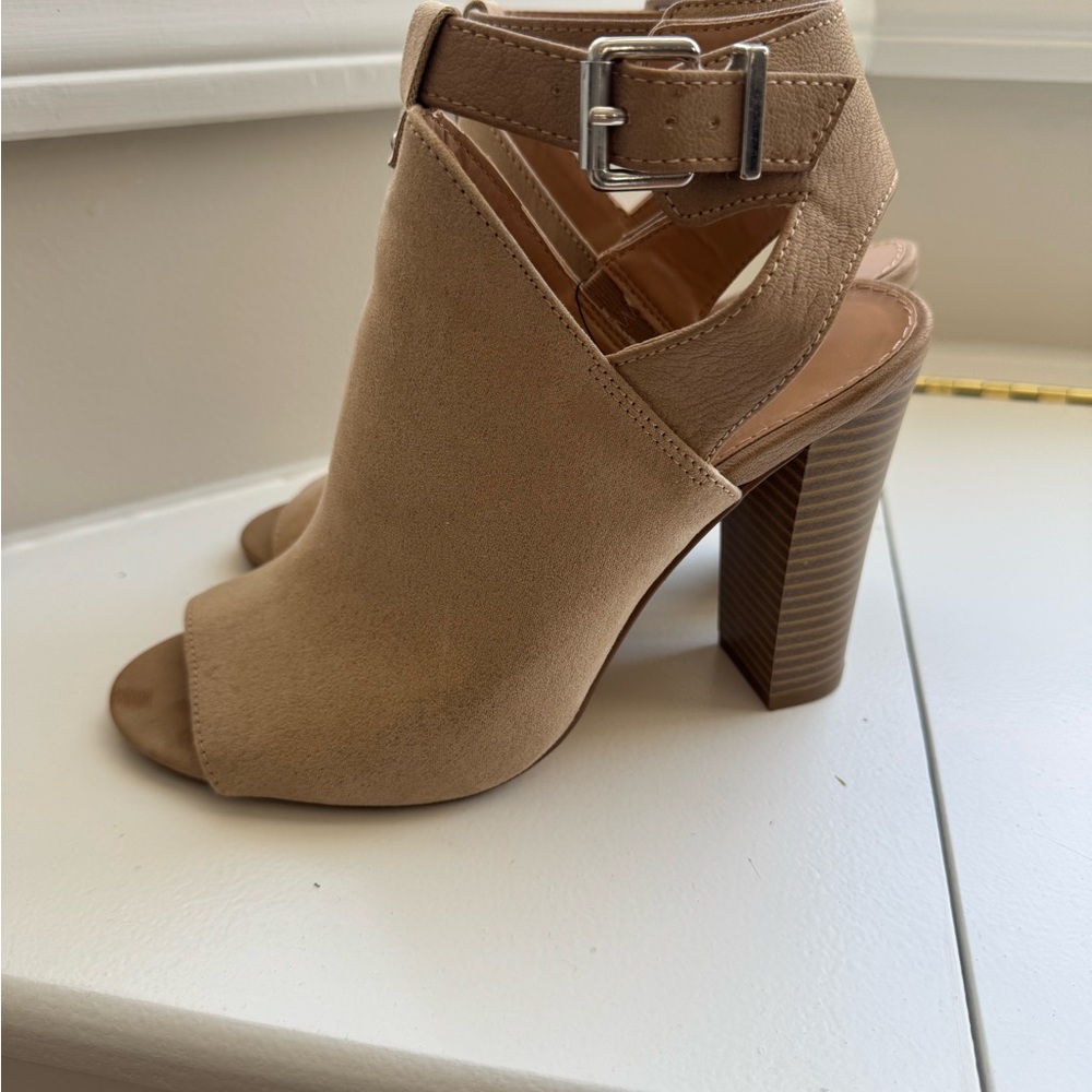 Stylish Tan Women's Heeled Sandals